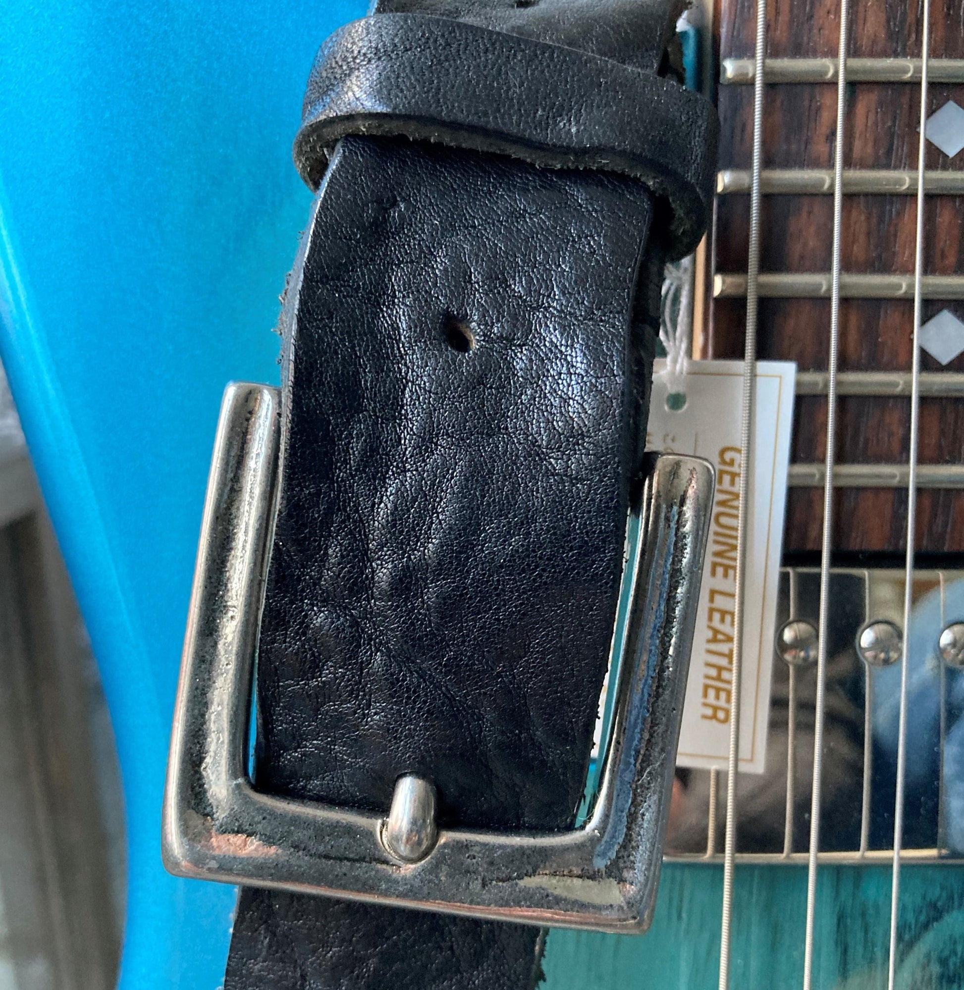 KAMINARI Studded Leather Strap Black on guitar