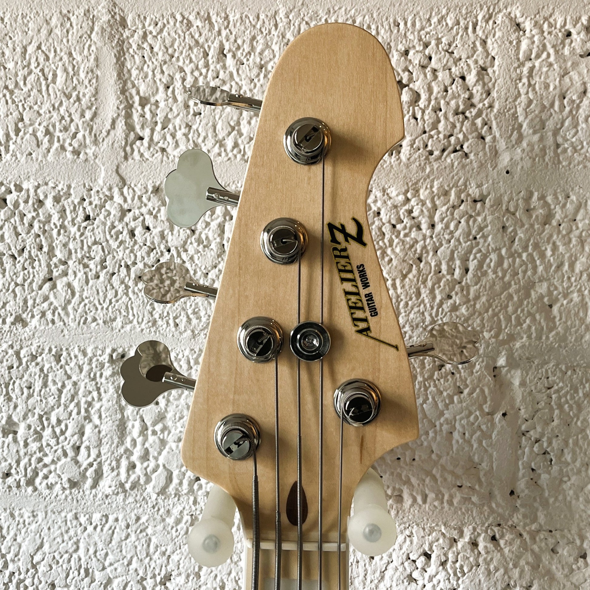 atelier z m265 natural hand-built japanese 5-string active bass headstock