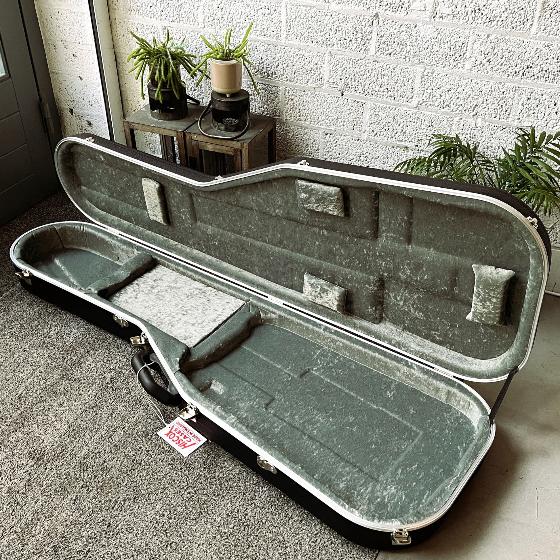 hiscox liteflite std-ebs electric bass hard case black open