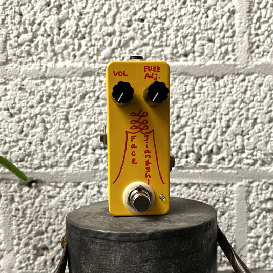 kaminari jiangshi face fuzz pedal – hand-built silicon fuzz with vintage tone