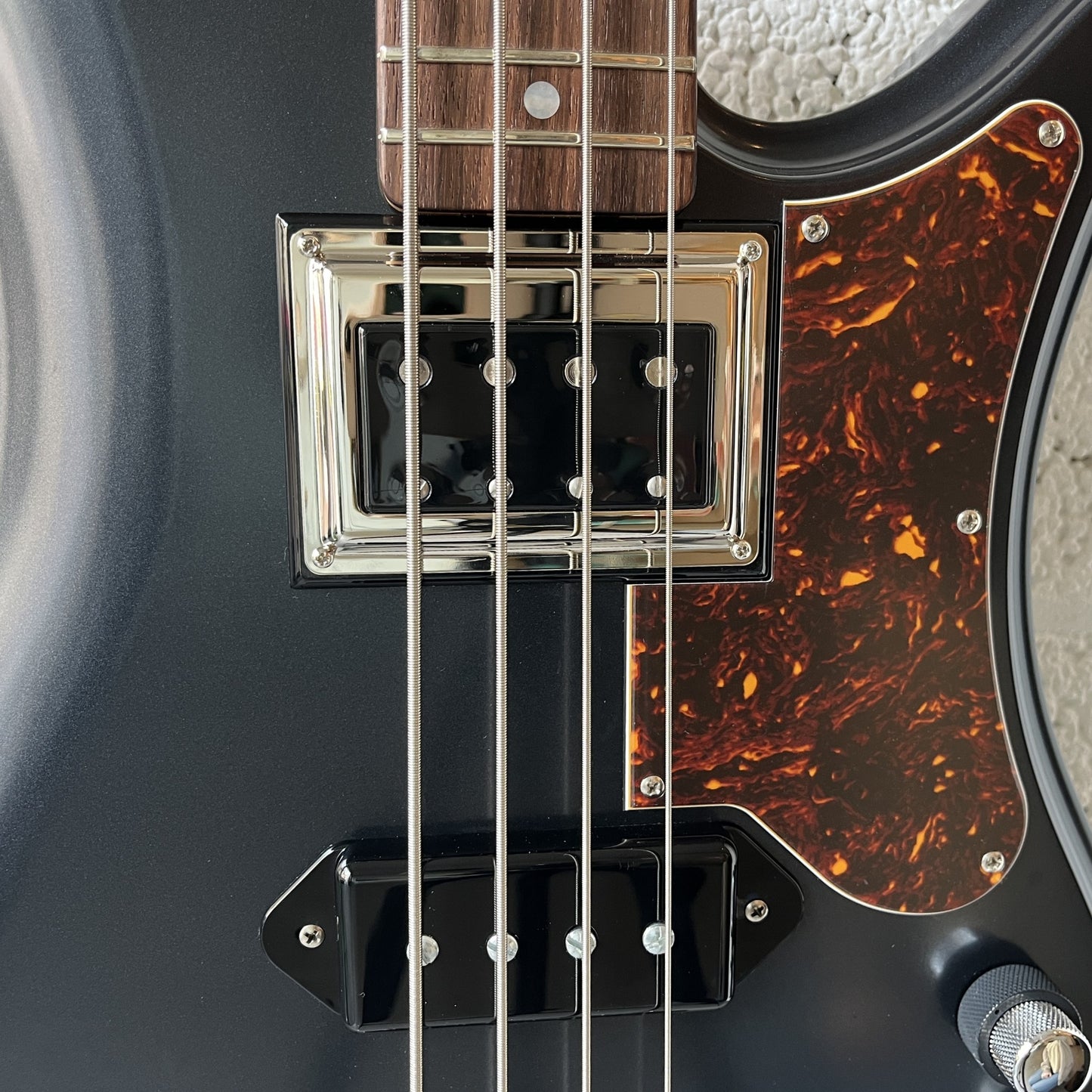 oopegg stormbreaker bass charcoal frost pickups