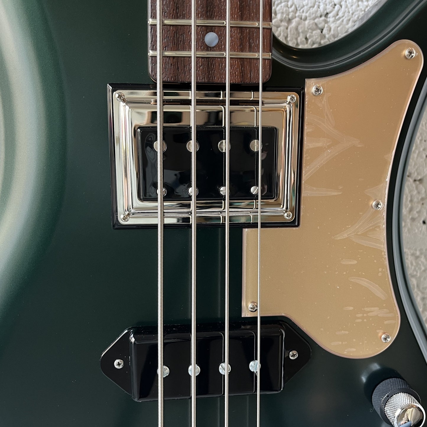 oopegg stormbreaker bass dark green pickups