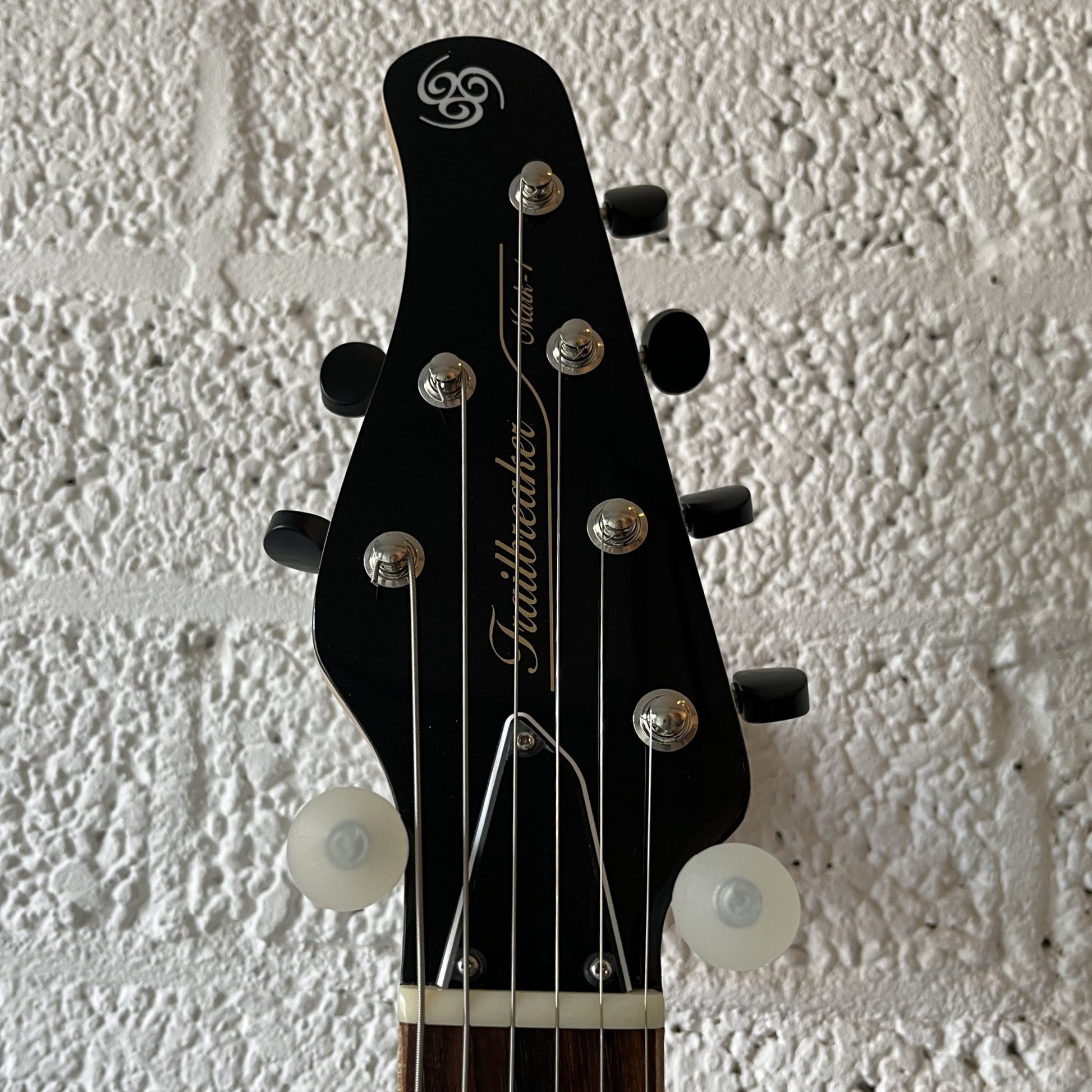 oopegg trailbreaker mk1 3-tone sunburst headstock