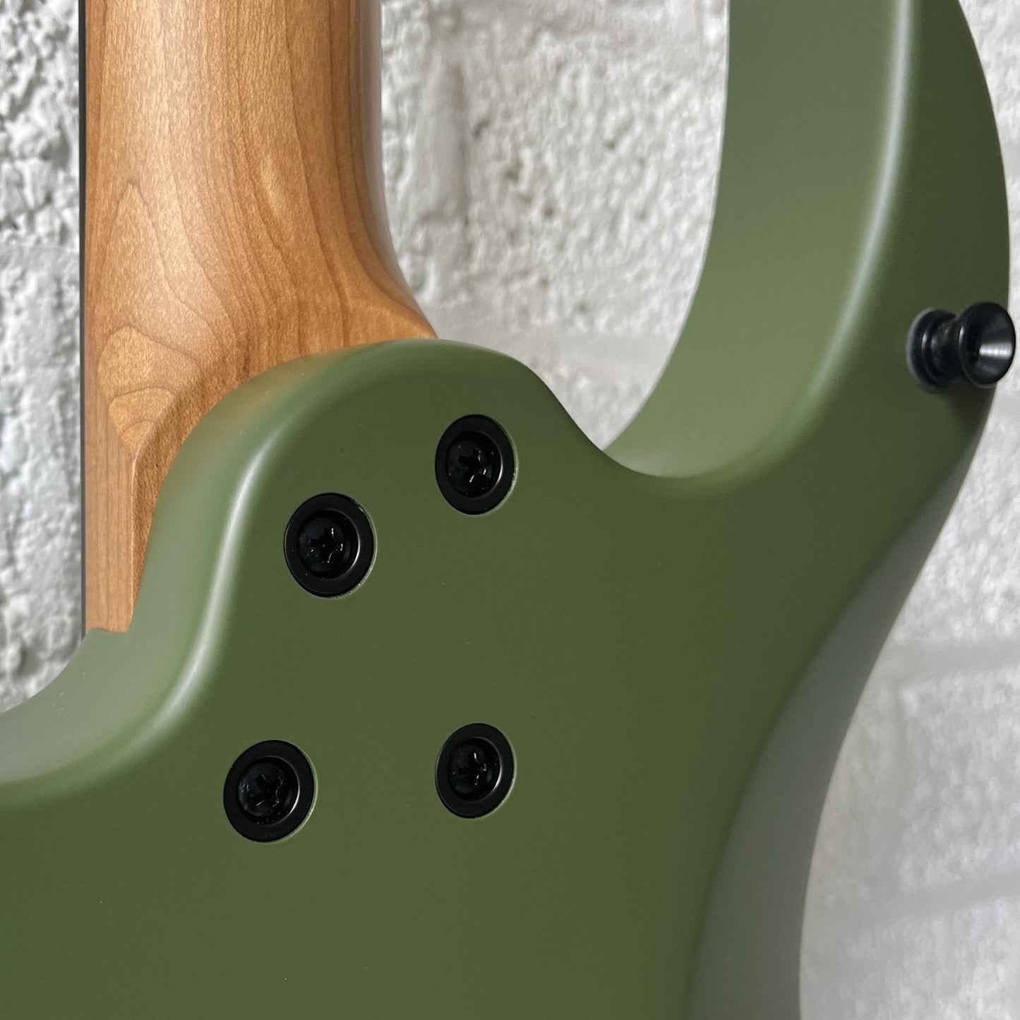 spira s-400 satin dark green electric guitar neck joint