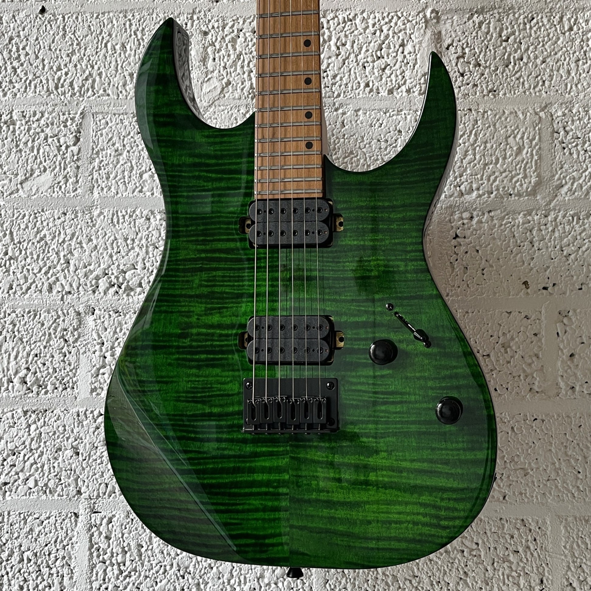 spira s-450 transparent green electric guitar body closeup