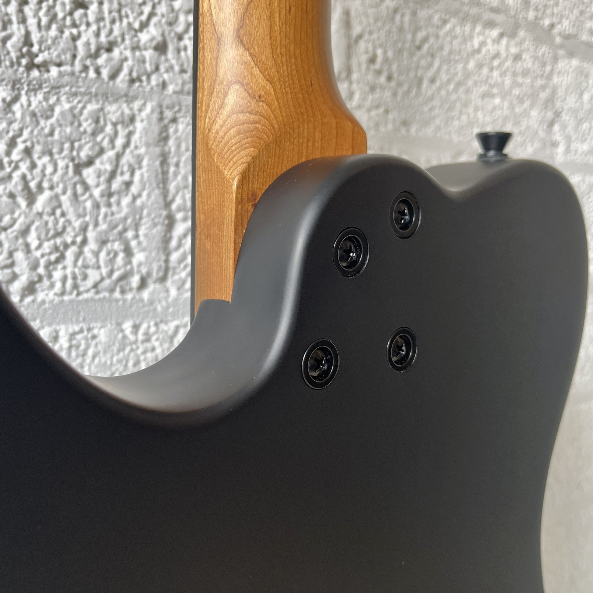 spira t-400 satin black electric guitar neck joint