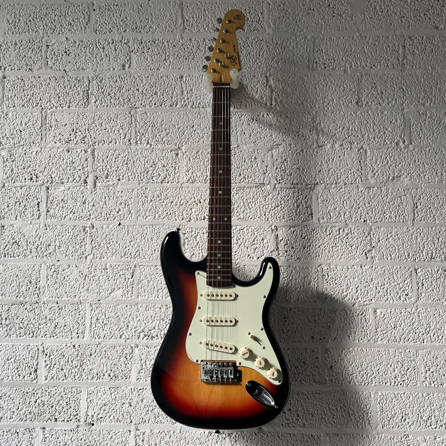 sx sst6234 3-tone sunburst electric guitar