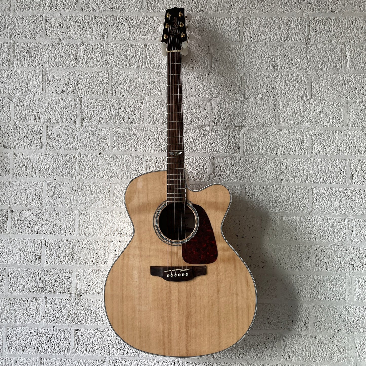 takamine gj72ce electro acoustic jumbo guitar natural