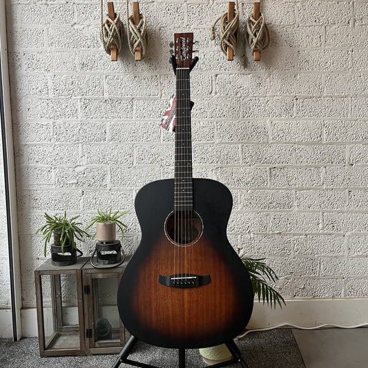 tanglewood tc3 crossroads auditorium acoustic guitar front view